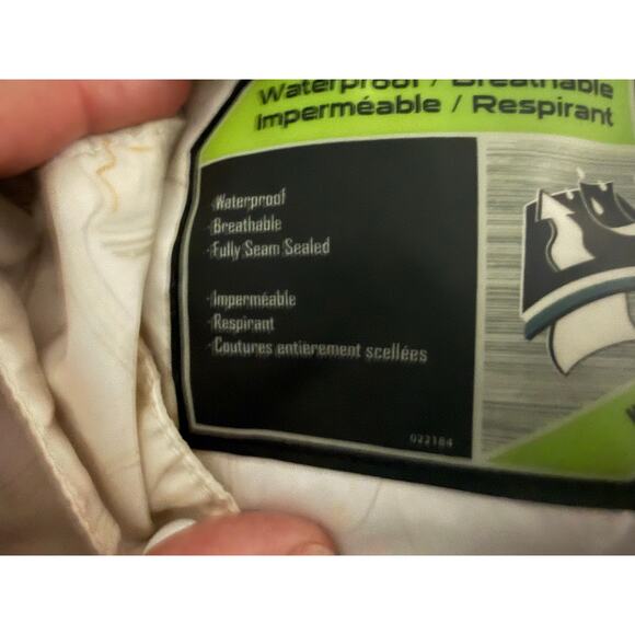 Columbia White Winter Jacket - Size Medium - Picture 9 of 9